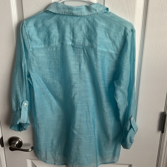 Chico's‎ Womens Shirt Button Down Roll Sleeve Aqua Blue Pockets Top Size 0 Small - Picture 6 of 9